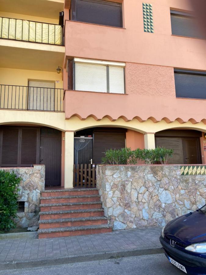 Tres Bel Appartement Entierement Renove Empuriabrava Zewnętrze zdjęcie