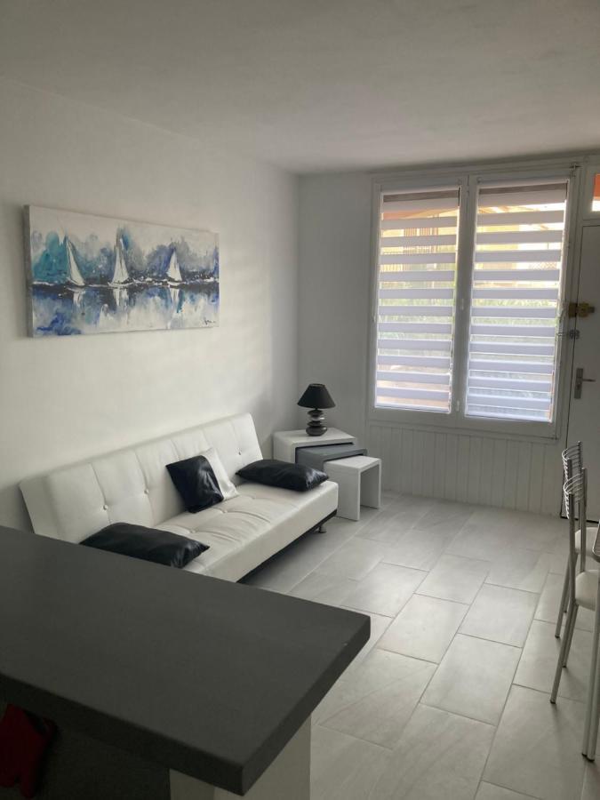 Tres Bel Appartement Entierement Renove Empuriabrava Zewnętrze zdjęcie