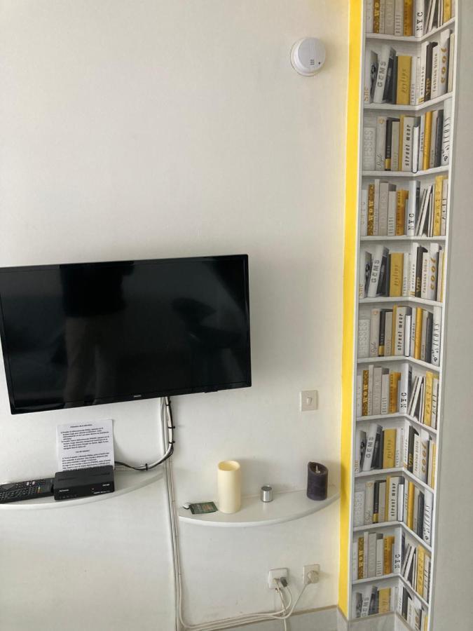 Tres Bel Appartement Entierement Renove Empuriabrava Zewnętrze zdjęcie